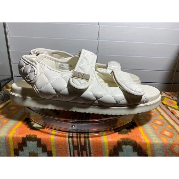 Calia by Carrie Underwood 9 Puffer Quilt Hook & Loop Adjustable Sandals White - Picture 6 of 11